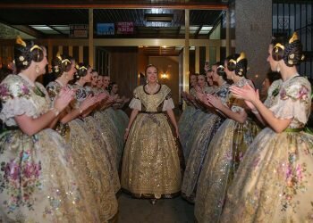 Lo que lucieron las Falleras Mayores de Valencia y sus Cortes
