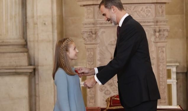 Acto de imposición del Collar de la insigne Orden del Toisón de Oro a Su Alteza Real la Princesa de Asturias