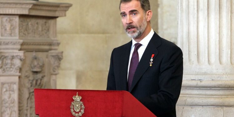 Acto de imposición del Collar de la insigne Orden del Toisón de Oro a Su Alteza Real la Princesa de Asturias