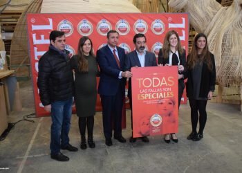 Amstel reconoce que todas las fallas son especiales a través de un nuevo premio