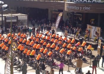 BONAIRE recauda más de 100 kilos de alimentos en su masterclass solidaria de spinning