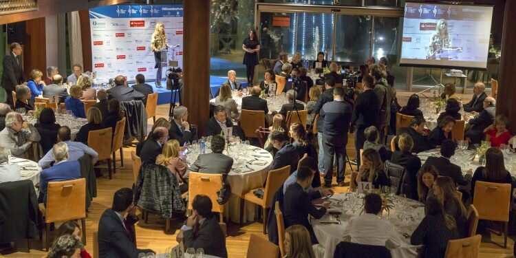 El Colegio de Médicos de Valencia celebra sus III Encuentros Profesionales con la asistencia de 250 médicos