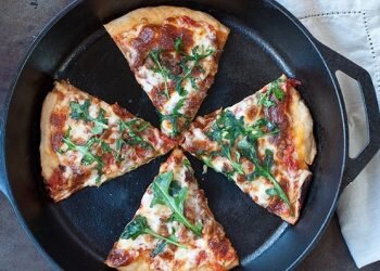 Pizza, plátanos y chocolate con churros, los productos que los valencianos más piden en la app Glovo