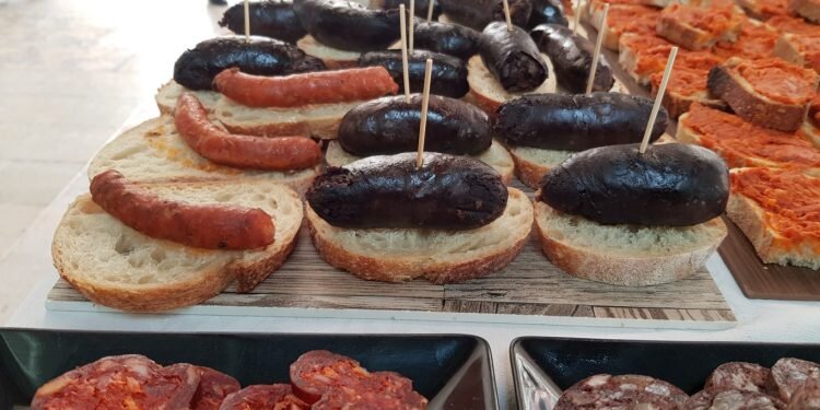 REQUENA prepara su muestra del embutido más completa, con showcooking, catas, cultura y patrimonio