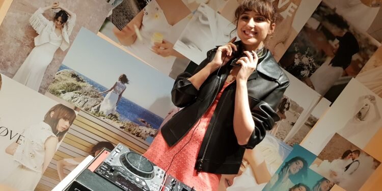 Valencia arropa a Carolina Otaduy y sus novias Indies