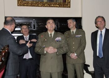 El Colegio Notarial de Valencia reconoce la importante labor realizada por la Notaría Militar en misiones en el exterior