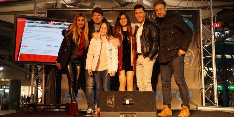 Gana con tu Voz, Ana Belén Modéjar, en la edición de adultos, y Esther Hernández, en la infantil