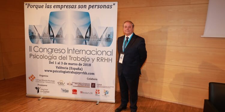 Los psicólogos alertan de que apenas se han producido avances en cuanto a riesgos psicosociales dentro de las empresas