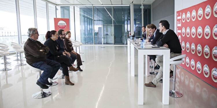 La Falla Avenida Reino de Valencia – San Valero gana el ‘Premi Amstel Unes Falles de Categoria’