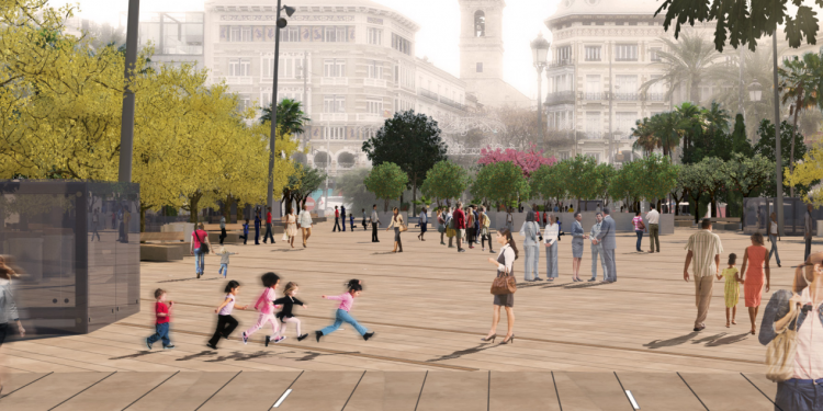El Ayuntamiento recupera la plaza de la Reina para la ciudadanía como espacio peatonal de convivencia
