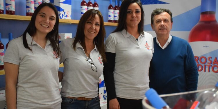 Rosa & Dito, el rosado más joven, fresco y playero de Coviñas