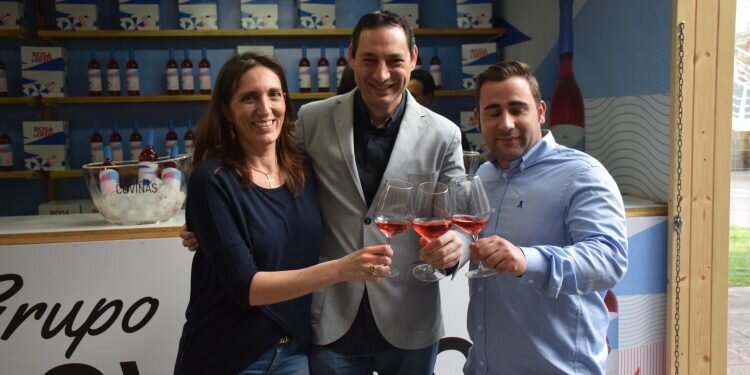 Rosa & Dito, el rosado más joven, fresco y playero de Coviñas