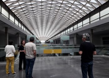 Profesionales de la producción cinematográfica visitan València para conocer sus enclaves como plató