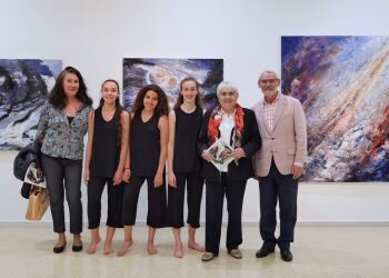 Aurora Valero inaugura su exposición «Mitos Mediterráneos y Espacios Cósmicos» en Alboraya