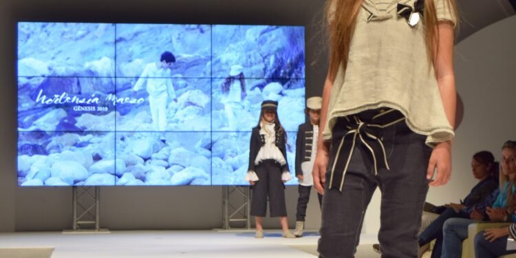 Génesis: el traje marinero para chicas, la nueva propuesta de Hortensia Maeso para 2019