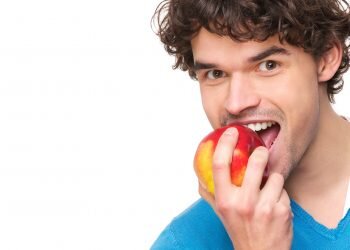 La salud y crecimiento del cabello, reforzados con la manzana