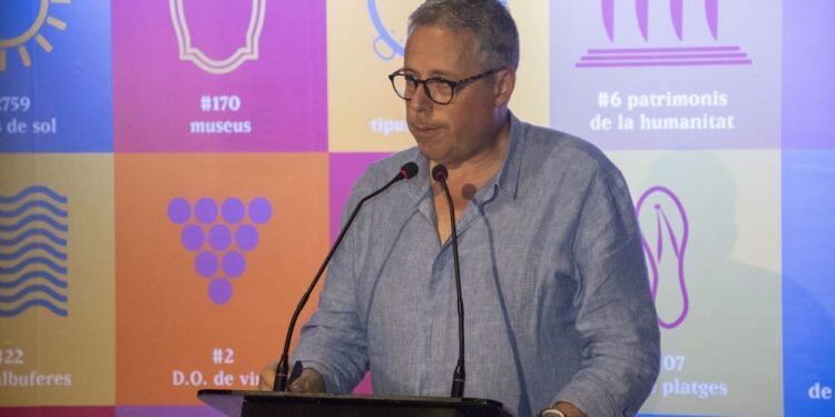 Del Tros al Plat agita el turismo con un gran “esmorzar” para 500 personas en la Marina de València