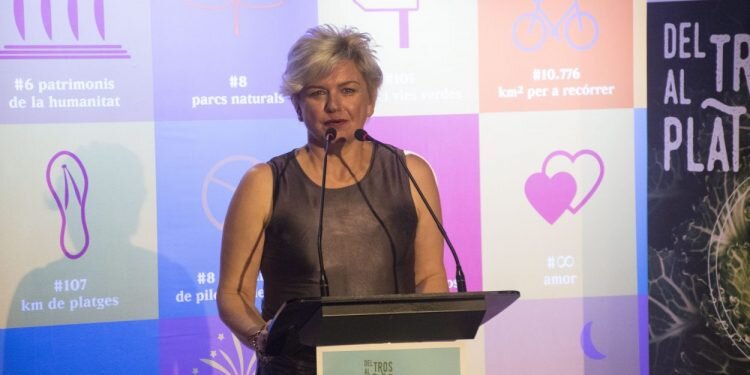 Del Tros al Plat agita el turismo con un gran “esmorzar” para 500 personas en la Marina de València