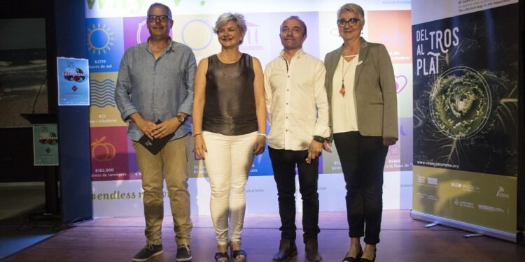 Del Tros al Plat agita el turismo con un gran “esmorzar” para 500 personas en la Marina de València