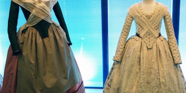 La Escuela de Formación del Gremio Artesano de Sastres y Modistas CV concluye sus cursos e inaugura exposición en el Centro de Artesanía CV