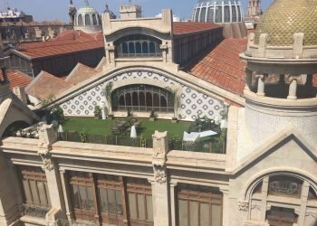 El Mercado Central sortea entre sus clientes una cena con motivo de la Nit de Sant Joan 