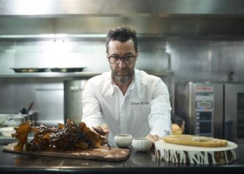 Quique Dacosta toma Ibiza con un menú vanguardista para construir una experiencia «única» junto a Dom Pérignon