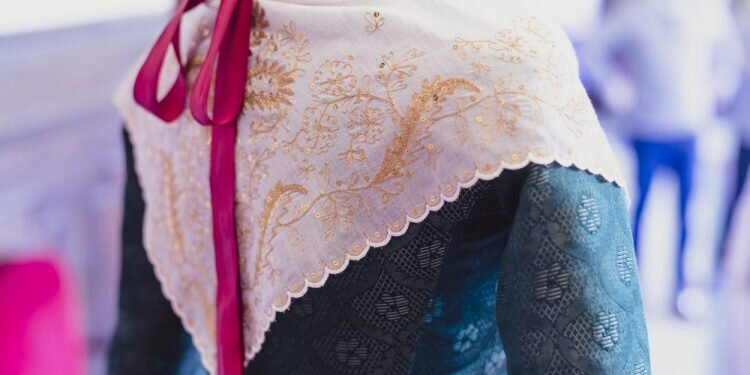 I Desfile de Indumentaria Valenciana Jueves 20 de Septiembre, a las 20h