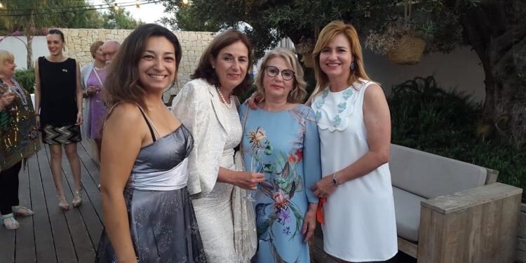 Ceremonia de cambio de collares Rotary club Valencia 2018