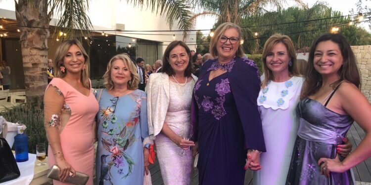 Ceremonia de cambio de collares Rotary club Valencia 2018