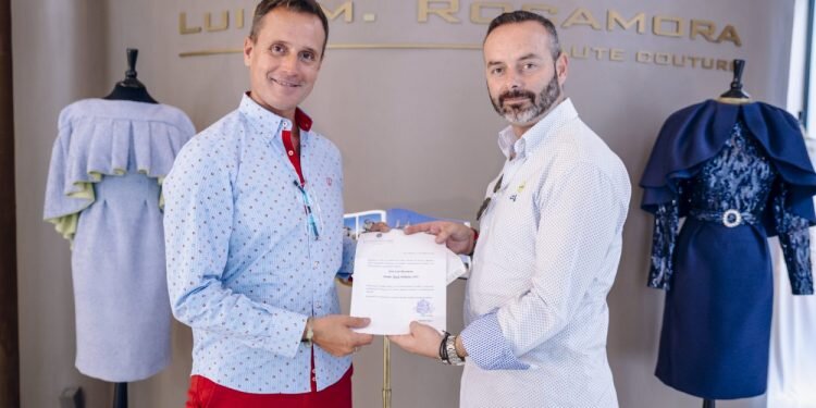 Premio Aguja Brillante 2018 al maestro de la costura Luis M. Rocamora