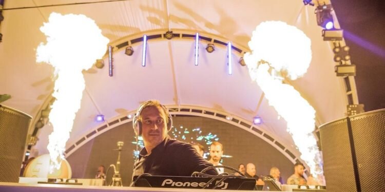 El festival de los 90 de la Marina de Valencia ya tiene fecha, entradas y causa solidaria para su edición 2019