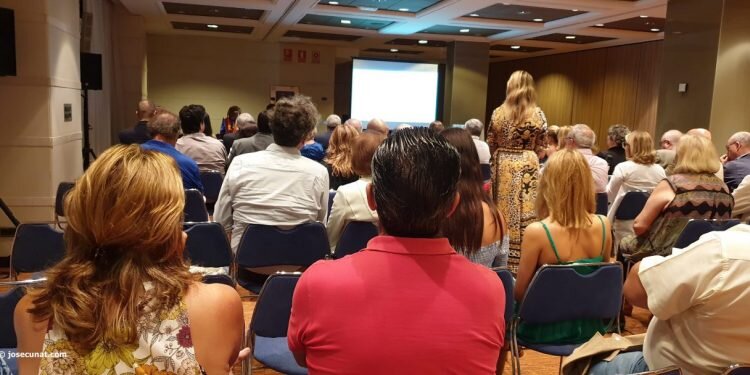Arrancó el nuevo ciclo de conferencias 2018- 2019 en el Club Rotary Valencia
