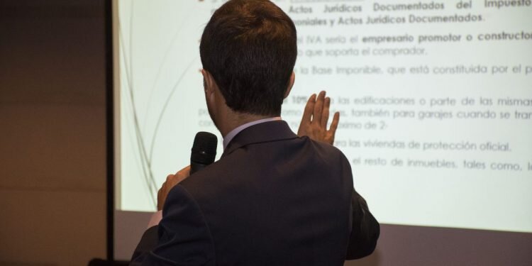 Arrancó el nuevo ciclo de conferencias 2018- 2019 en el Club Rotary Valencia