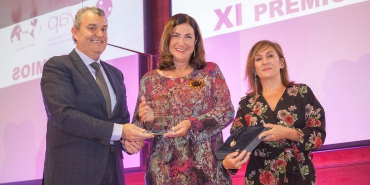 Patricia Campos, Deborah Burks, Marisol Casado y Carlota de Dios reciben los Premios EVAP