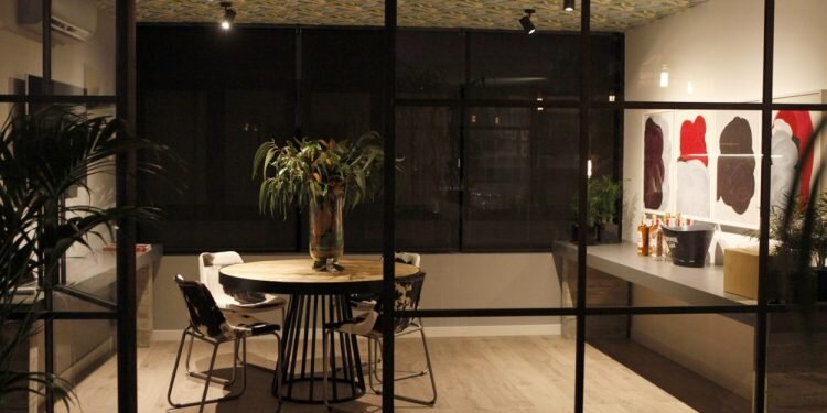 Inauguracion de Hilde Weflen de Costa Weflen en Alicante 