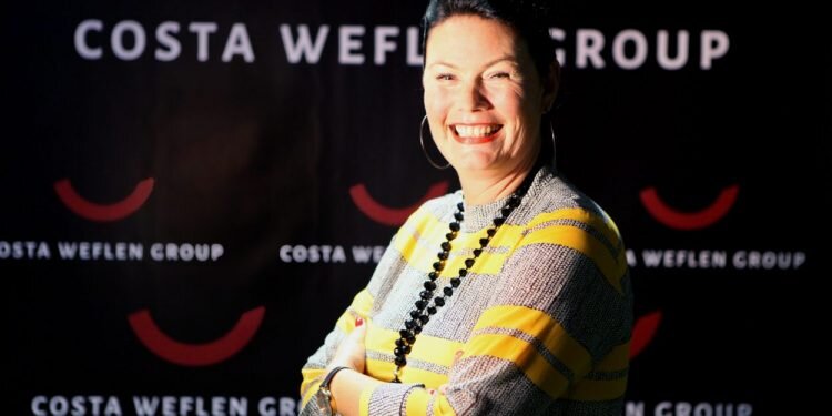 Inauguracion de Hilde Weflen de Costa Weflen en Alicante 