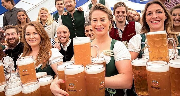 La Oktobeerfest de la Marina abre este sábado sus puertas con más de 15.000 litros de cerveza