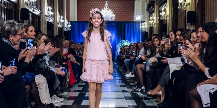 Desfile Dolores / Dolores Girl III Semana de la Costura del Gremio Artesano de Sastres y Modistas Comunitat Valenciana