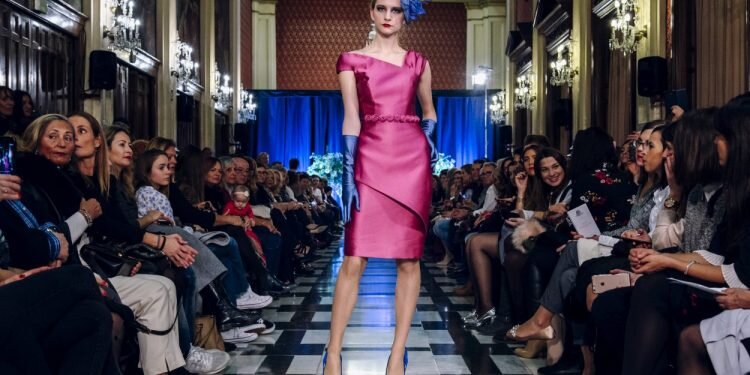 Desfile Dolores / Dolores Girl III Semana de la Costura del Gremio Artesano de Sastres y Modistas Comunitat Valenciana