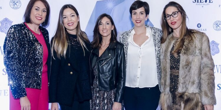 Desfile Dolores / Dolores Girl III Semana de la Costura del Gremio Artesano de Sastres y Modistas Comunitat Valenciana