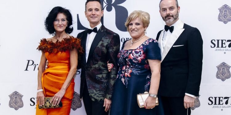 Premio Aguja Brillante, para al emblemático modista valenciano Luis Rocamora