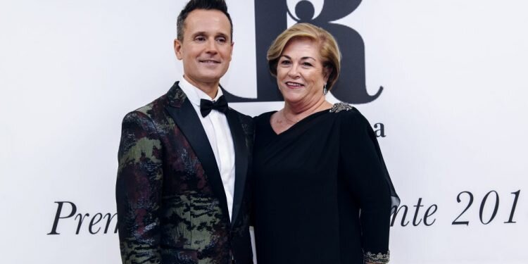 Premio Aguja Brillante, para al emblemático modista valenciano Luis Rocamora