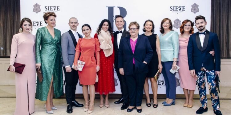 Premio Aguja Brillante, para al emblemático modista valenciano Luis Rocamora