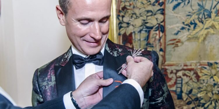 Premio Aguja Brillante, para al emblemático modista valenciano Luis Rocamora