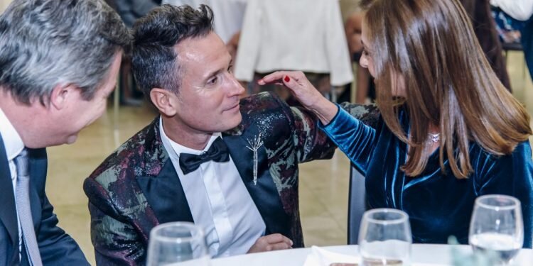 Premio Aguja Brillante, para al emblemático modista valenciano Luis Rocamora