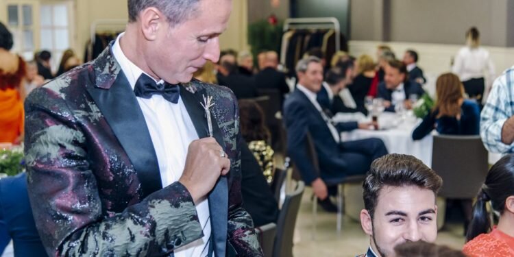 Premio Aguja Brillante, para al emblemático modista valenciano Luis Rocamora