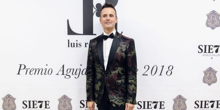 Premio Aguja Brillante, para al emblemático modista valenciano Luis Rocamora