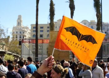 AMSTEL ofrece un espectáculo pirotécnico especial para reconocer los 100 años de trayectoria del Valencia CF