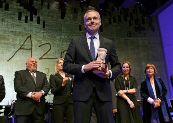 El valenciano Joaquín Camps gana el Azorín con la novela ‘La silueta del olvido’