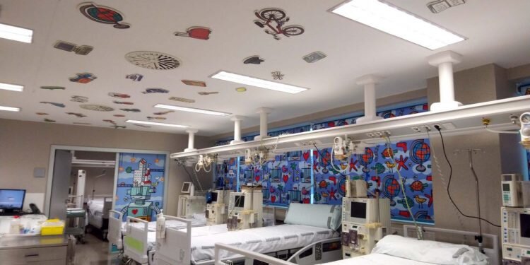 La Fundación Pequeño Deseo decora tres salas del Servicio de Nefrología Infantil del Hospital La Fe